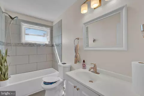 Bath - 1329 Halstead Rd, Parkville, MD 21234 photo 1 of 2