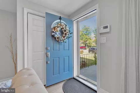 Entry Way - 1329 Halstead Rd, Parkville, MD 21234 photo 1 of 10