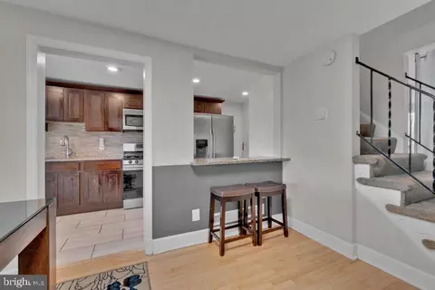 Entry Way - 1329 Halstead Rd, Parkville, MD 21234 photo 6 of 10