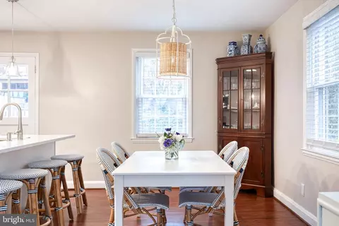 Dining - 192 Dumbarton Rd, Baltimore, MD 21212 photo 2 of 2