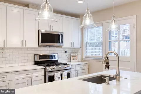 Kitchen - 192 Dumbarton Rd, Baltimore, MD 21212 photo 6 of 9