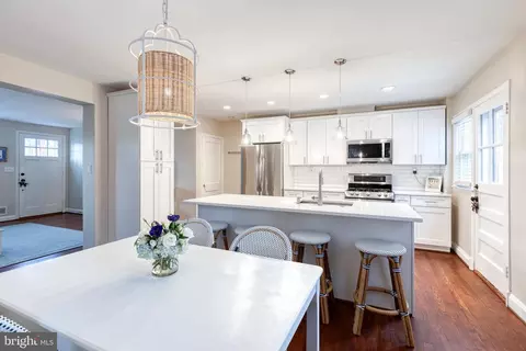 Kitchen - 192 Dumbarton Rd, Baltimore, MD 21212 photo 1 of 9