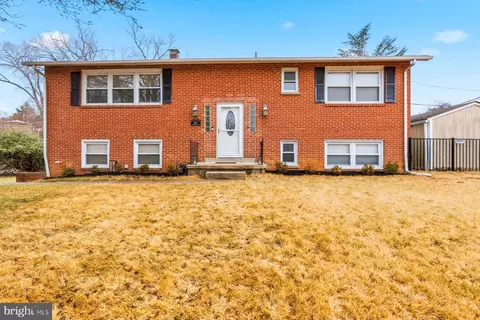 Exterior - 910 Crestwick Rd, Towson, MD 21286 photo 5 of 5