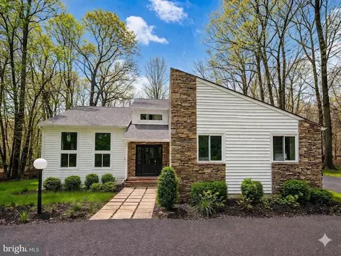 7 Shadow Ct, Owings Mills, MD 21117