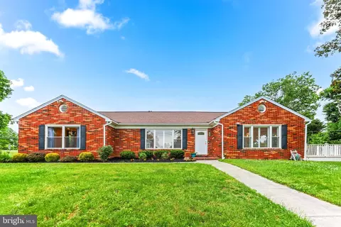 2300 Ravenview Rd, Lutherville Timonium, MD 21093