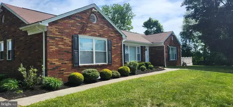 2300 Ravenview Rd, Lutherville Timonium, MD 21093