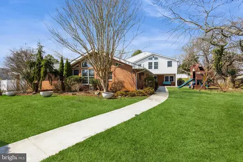 7908 Ivy Ln, Pikesville, MD 21208