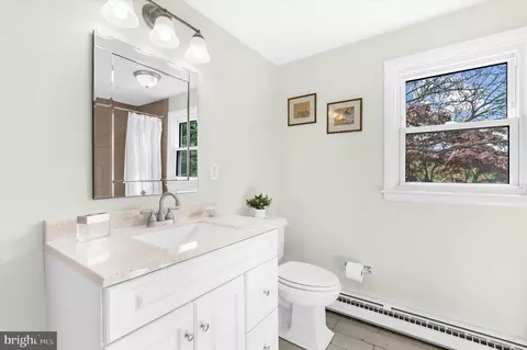 Bath - 14620 Manor Rd, Phoenix, MD 21131 photo 2 of 3