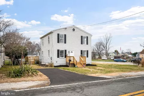511 Riverside Dr, Essex, MD 21221