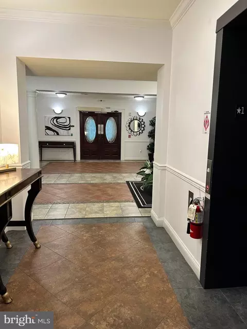 Entry Way - 7201 Travertine Dr #201, Baltimore, MD 21209 photo 3 of 21