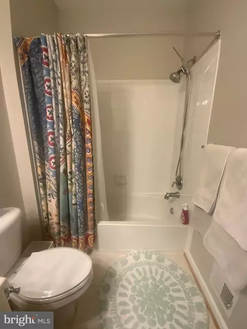Bath - 7201 Travertine Dr #201, Baltimore, MD 21209 photo 2 of 3