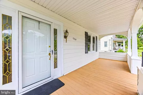 Exterior - 1257 Circle Dr, Halethorpe, MD 21227 photo 5 of 10