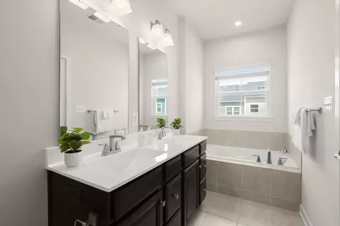 Bath - 302 Bevington St, Middle River, MD 21220 photo 4 of 7