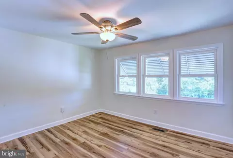 2711 Yarnall Rd, Halethorpe, MD 21227 photo 16