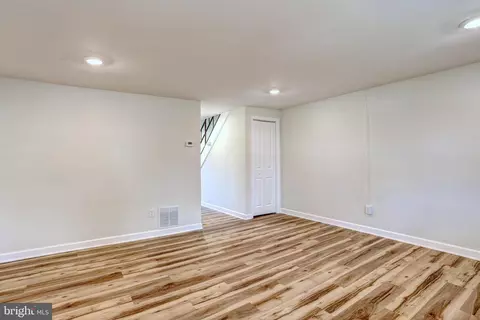 2711 Yarnall Rd, Halethorpe, MD 21227 photo 3