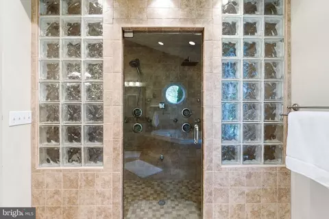 Bath - 9 Deer Ridge Ct, Phoenix, MD 21131 photo 6 of 10