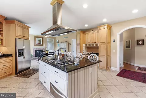 Kitchen - 9 Deer Ridge Ct, Phoenix, MD 21131 photo 3 of 10