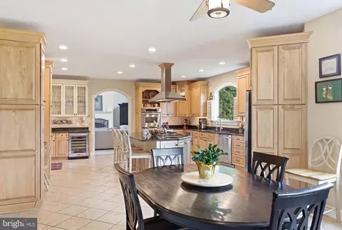 Kitchen - 9 Deer Ridge Ct, Phoenix, MD 21131 photo 10 of 10