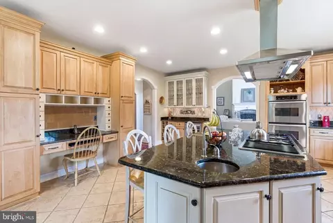 Kitchen - 9 Deer Ridge Ct, Phoenix, MD 21131 photo 8 of 10