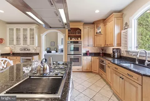 Kitchen - 9 Deer Ridge Ct, Phoenix, MD 21131 photo 5 of 10