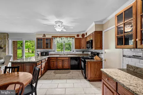 Kitchen - 6516 Lewis Rd, Baldwin, MD 21013 photo 2 of 5