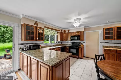 Kitchen - 6516 Lewis Rd, Baldwin, MD 21013 photo 5 of 5