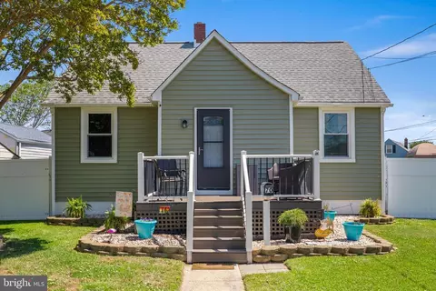 70 Del Rio Rd, Dundalk, MD 21222