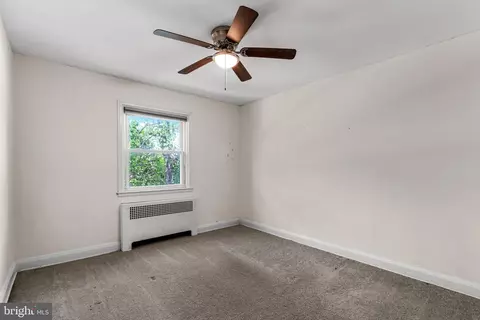 Bedroom - 104 Westowne Rd, Baltimore, MD 21229 photo 1 of 6