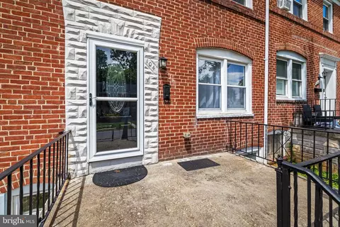 Exterior - 104 Westowne Rd, Baltimore, MD 21229 photo 2 of 6