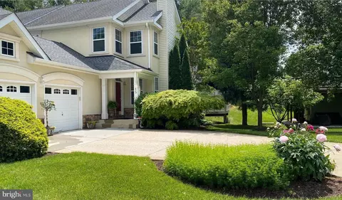 15 Austringer Ct #15, Pikesville, MD 21208