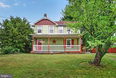 104 Waelchli Ave, Halethorpe, MD 21227