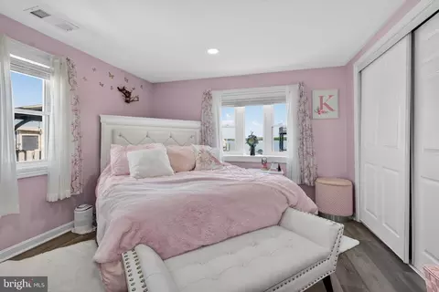 Bedroom - 6704 River Drive Rd, Sparrows Point, MD 21219 photo 2 of 3