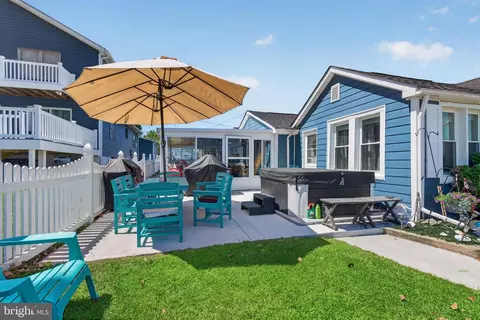 Exterior - 6704 River Drive Rd, Sparrows Point, MD 21219 photo 7 of 12
