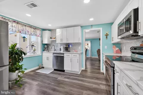 Entry Way - 6704 River Drive Rd, Sparrows Point, MD 21219 photo 1 of 3
