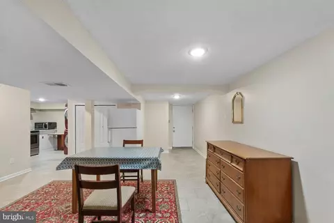 Entry Way - 5712 Johnnycake Rd, Baltimore, MD 21207 photo 2 of 5
