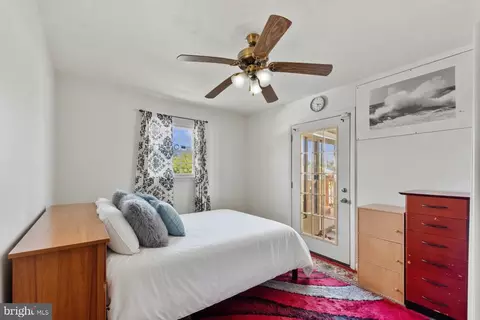 Bedroom - 5712 Johnnycake Rd, Baltimore, MD 21207 photo 4 of 7