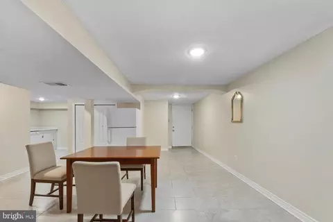 Entry Way - 5712 Johnnycake Rd, Baltimore, MD 21207 photo 4 of 5