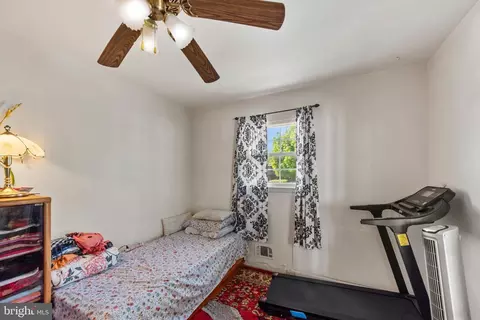 Bedroom - 5712 Johnnycake Rd, Baltimore, MD 21207 photo 3 of 7
