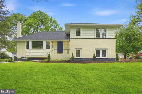 944 Starbit Rd, Towson, MD 21286