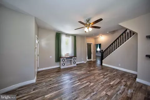 Living - 1820 Arbutus Ave, Halethorpe, MD 21227 photo 2 of 3