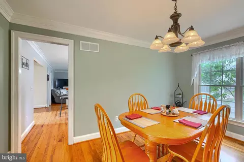 Dining - 4620 Silver Spring Rd, Perry Hall, MD 21128 photo 2 of 3