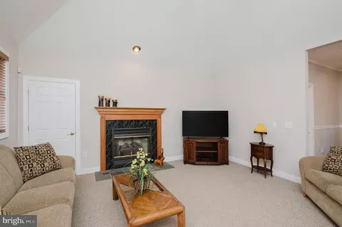 Living - 11604 Jerome Ave, White Marsh, MD 21162 photo 3 of 5