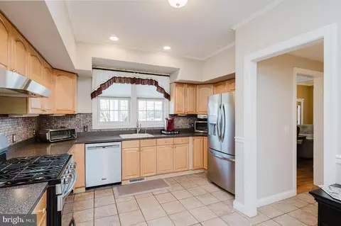 Kitchen - 11604 Jerome Ave, White Marsh, MD 21162 photo 2 of 4