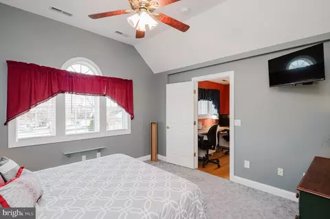 Bedroom - 11604 Jerome Ave, White Marsh, MD 21162 photo 11 of 12