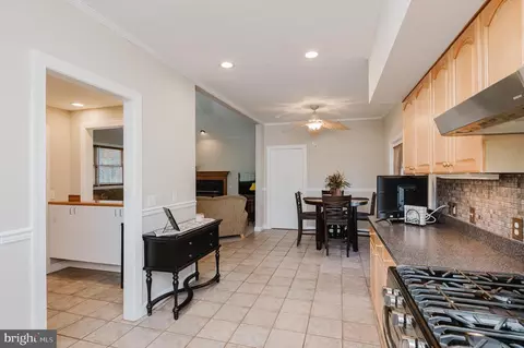 Entry Way - 11604 Jerome Ave, White Marsh, MD 21162 photo 7 of 12