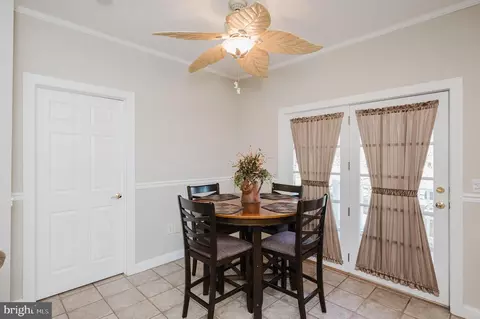 Entry Way - 11604 Jerome Ave, White Marsh, MD 21162 photo 5 of 12