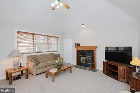 Living - 11604 Jerome Ave, White Marsh, MD 21162 photo 4 of 5
