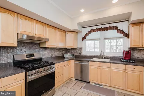 Kitchen - 11604 Jerome Ave, White Marsh, MD 21162 photo 4 of 4