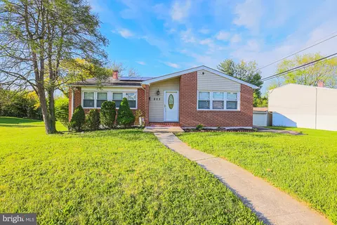 803 Woodglen Pl, Pikesville, MD 21208
