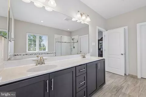 Bath - 6517 Totteridge, Middle River, MD 21220 photo 2 of 3